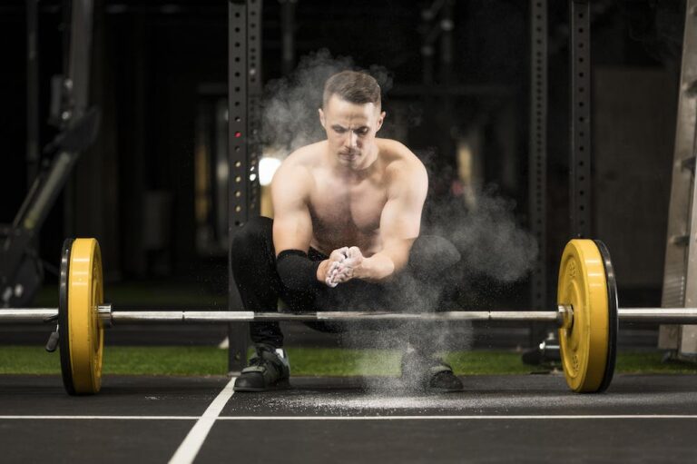 Top 8 Tips on How to Lift Heavier Weights